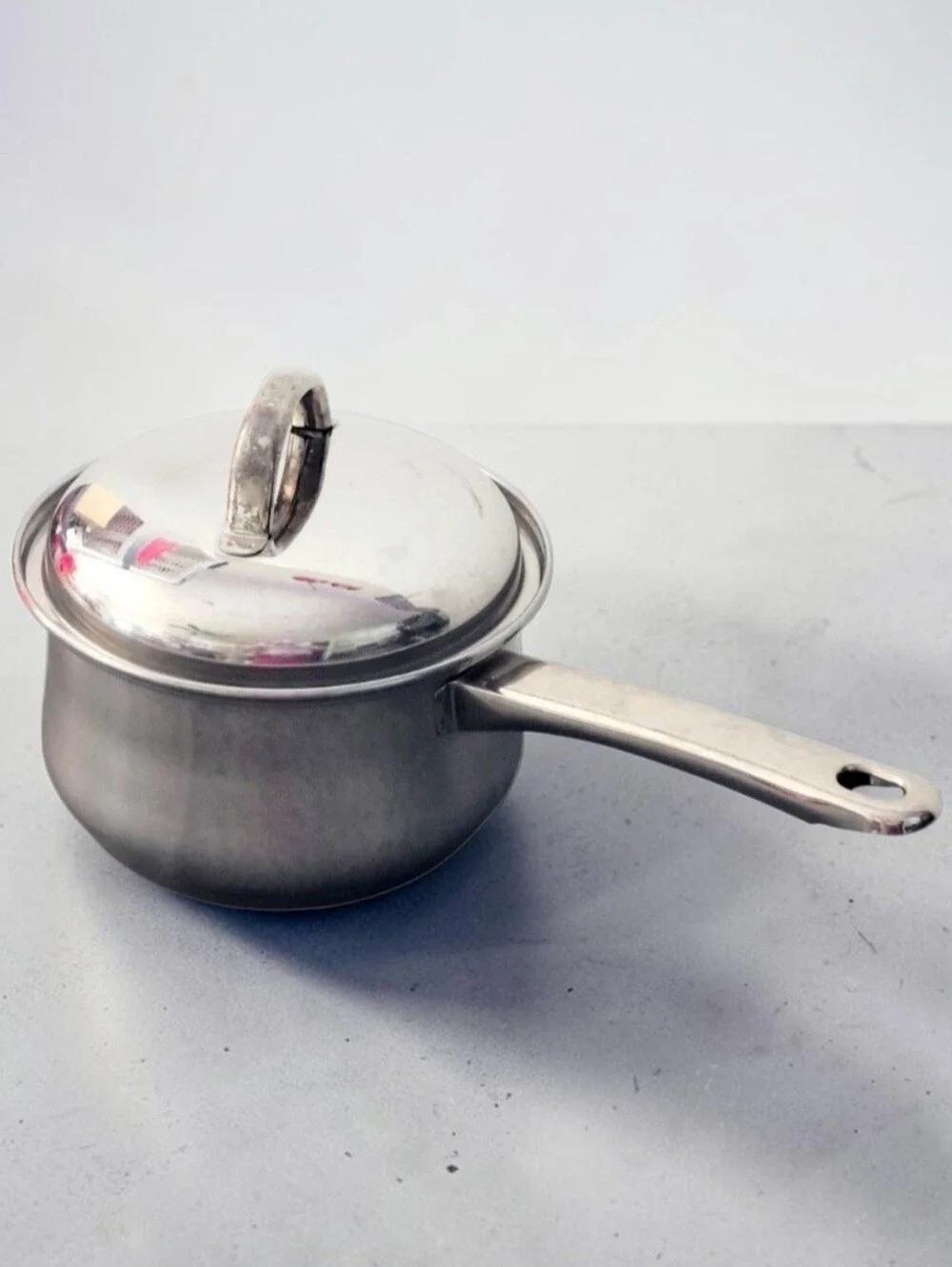 2 Quart Chef's Mark Cookware Stainless Steel Saucepan Bell-Shaped Body With Lid.